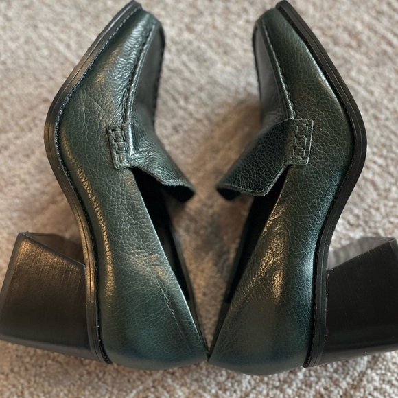 Vince Camuto Segellis Women's Green Leather Block Heel Loafers, Size 8.5 M, NWOT - Picture 13 of 13
